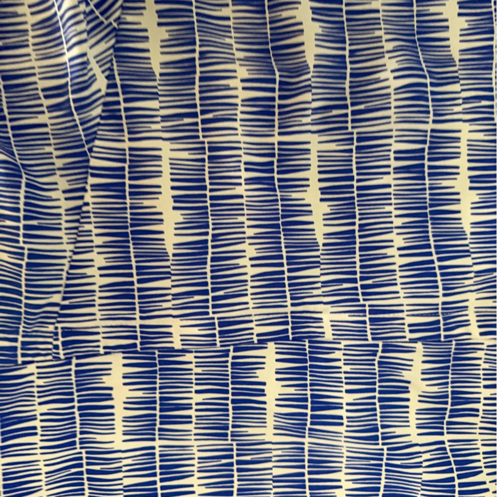 Ellie Kai Royal Blue & White  Ruffle Hem Skirt made of swim material. Women’s S - Picture 3 of 13